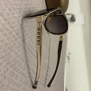 Gucci | Accessories | Gucci Sunglasses Style Gg 566s In  display picture 1